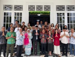 Yohanes Rumpak Dampingi Bupati Sintang dalam Silaturahmi Idul Fitri 1447 H