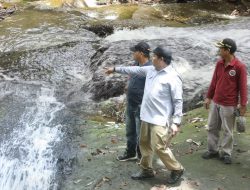 Lasarus Tinjau Lepung Iring di Desa Umin Jaya, Siap Dikembangkan Menjadi Kawasan Wisata Alam